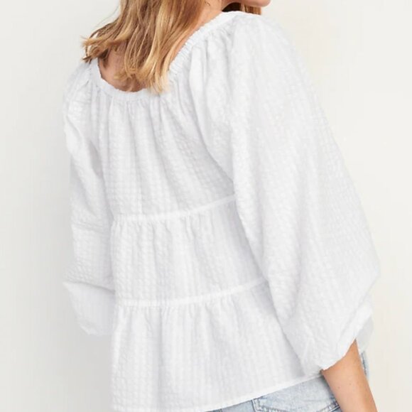 Like New Old Navy White Seersucker Sweetheart Off Shoulder Ruffle Tiered Blouse - Picture 2 of 6